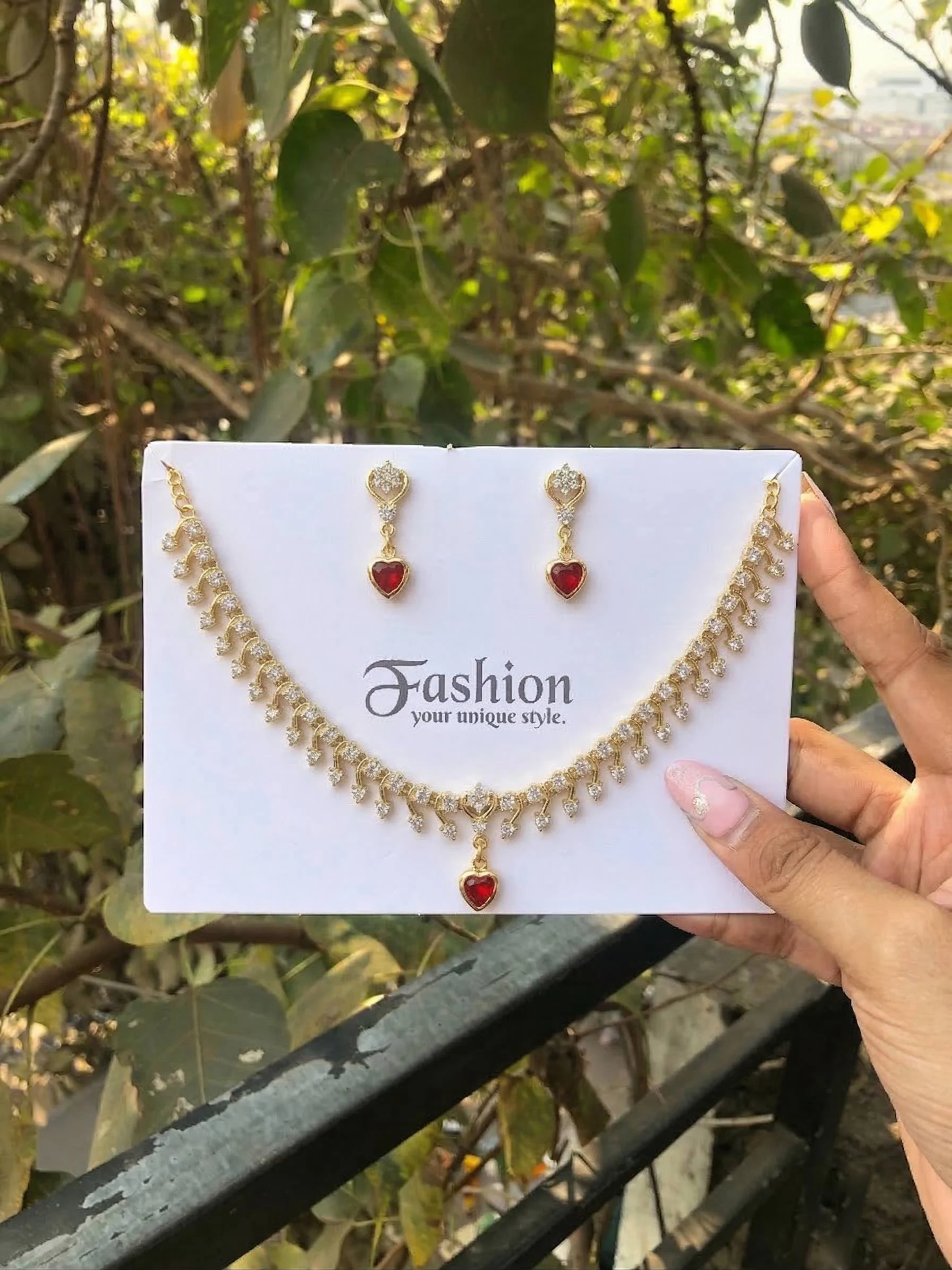 Sparkle Gold Necklace Set - Image 3