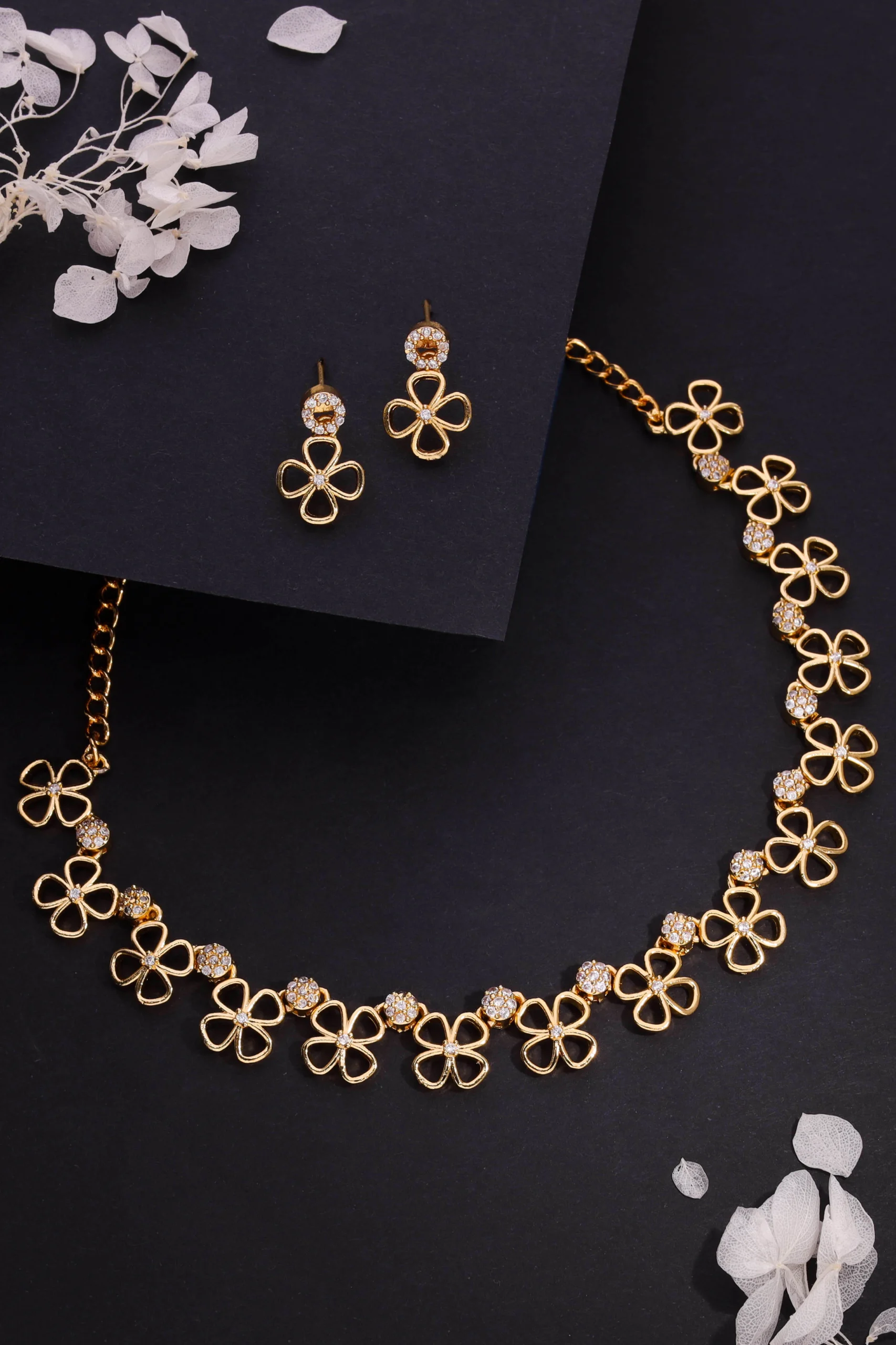 Traditional Gold Necklace Set - Image 2
