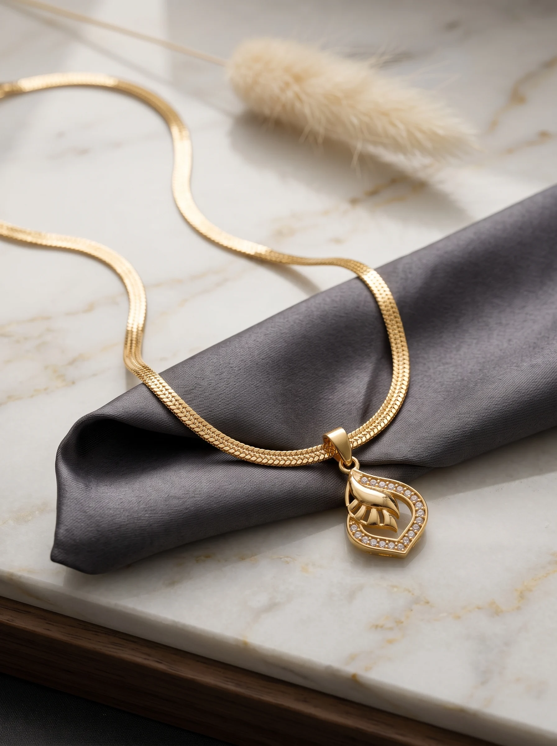Fine Gold Pendant Necklace - Image 2