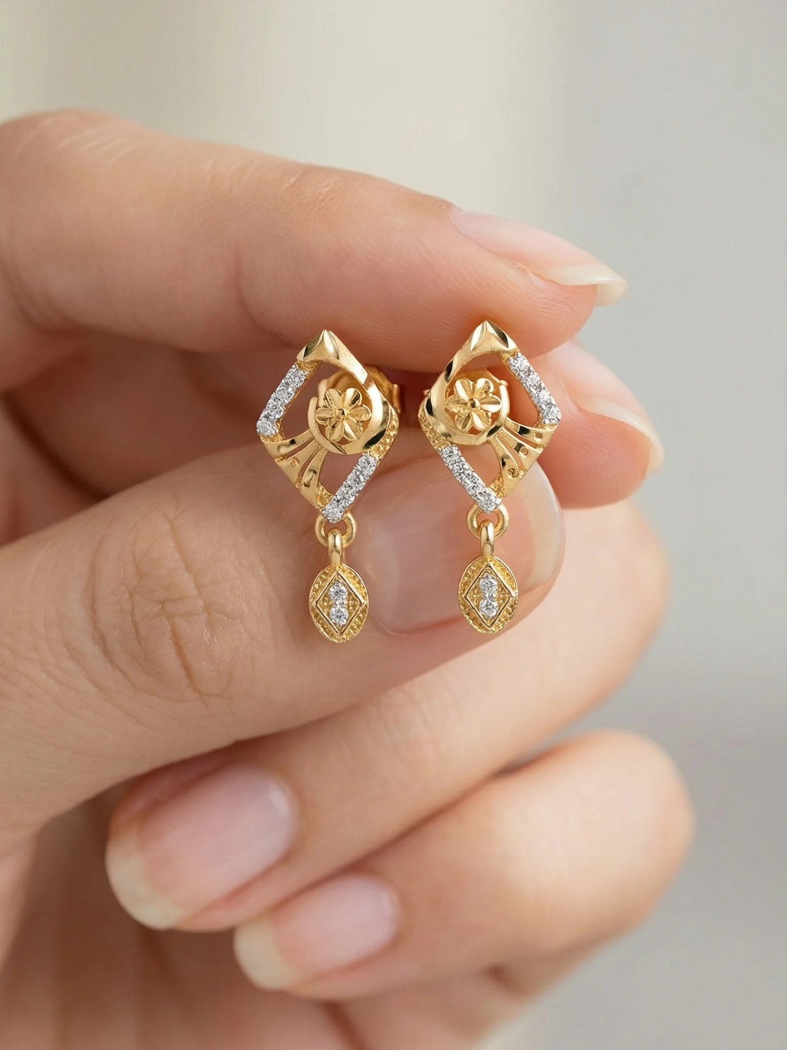 Sparkling Gold Earrings