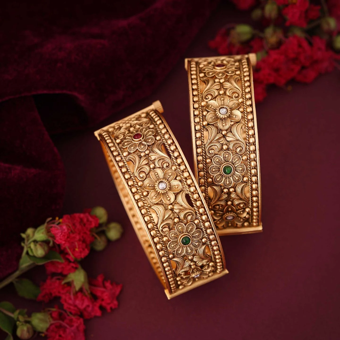 Traditional Luxury Bracelet - Image 2