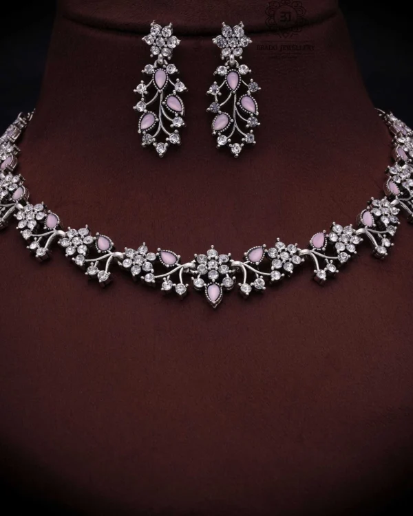 Classic Floral Jewellery Set