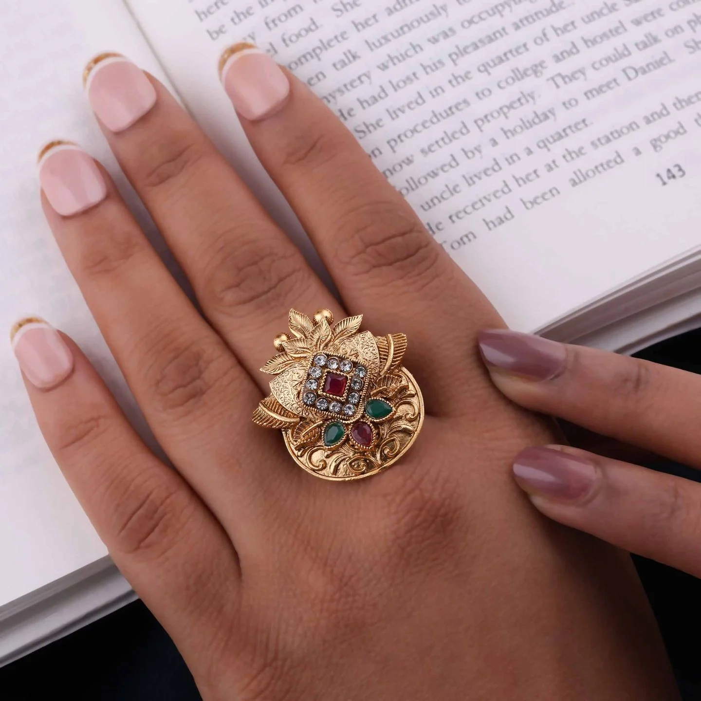 Royal Floral Gold Ring - Image 4