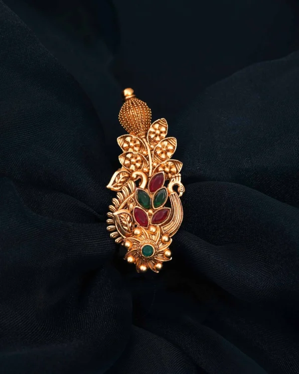 Traditional Luxury Saree Brooch
