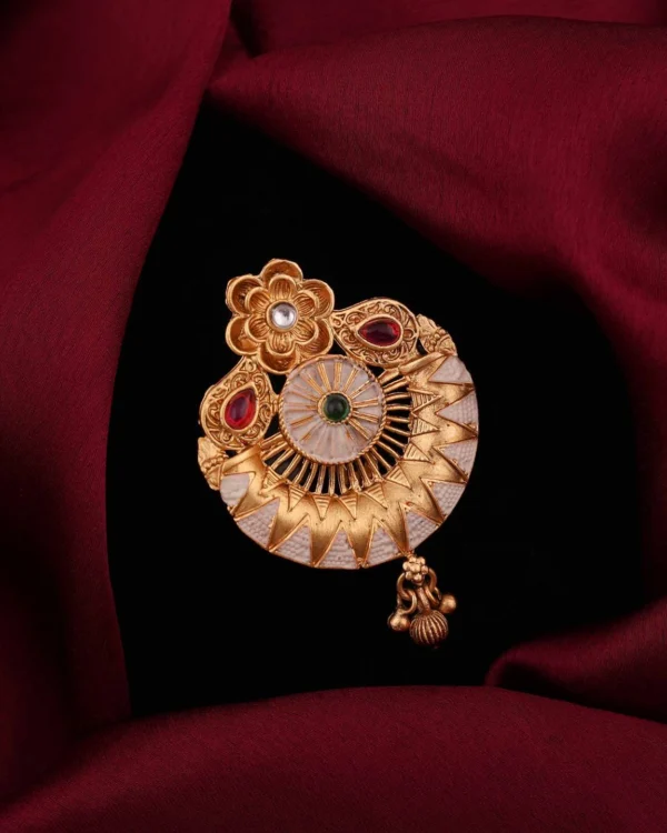 Royal Floral Golden Saree Pin