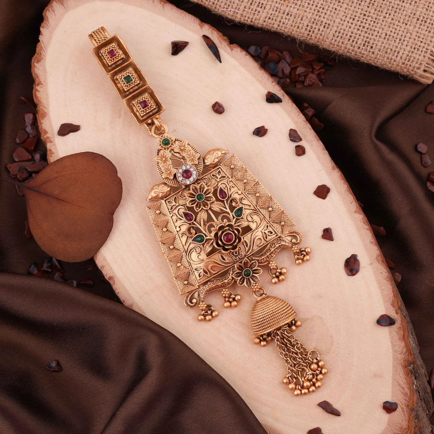 Ethnic Wedding Saree Brooch