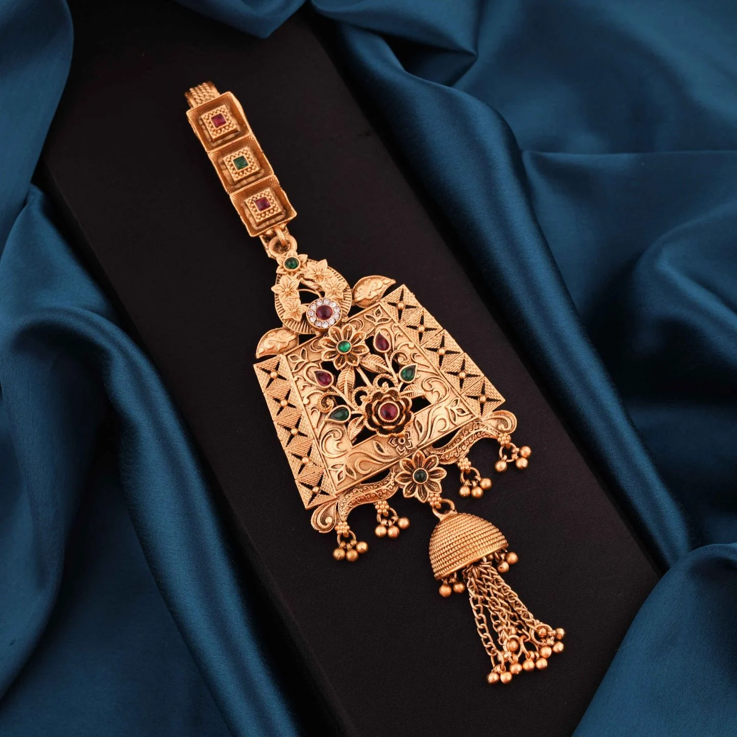 Ethnic Wedding Saree Brooch - Image 2
