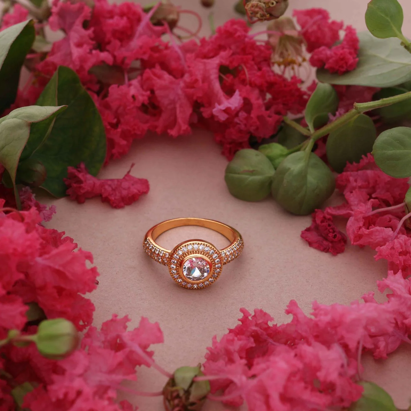 Luxury Golden Ring - Image 2