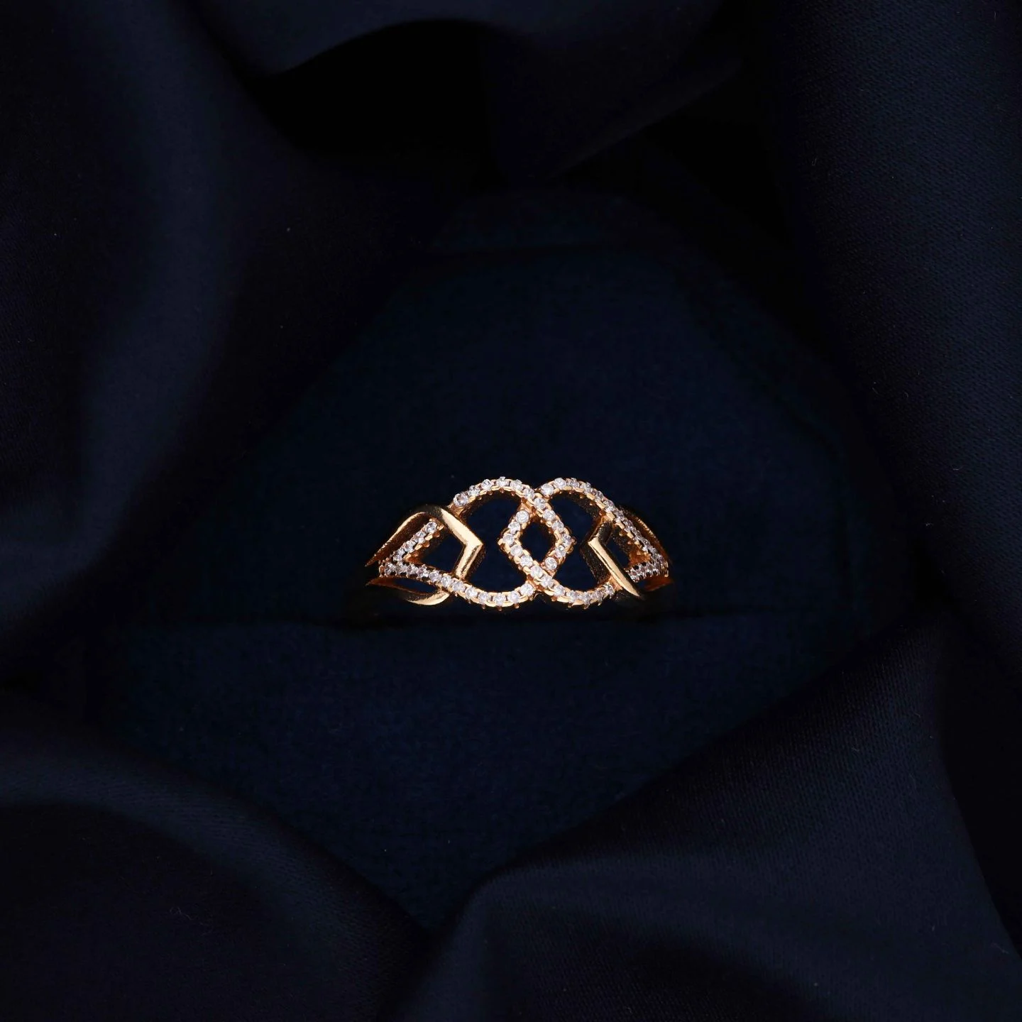 Heritage Gold Ring - Image 3