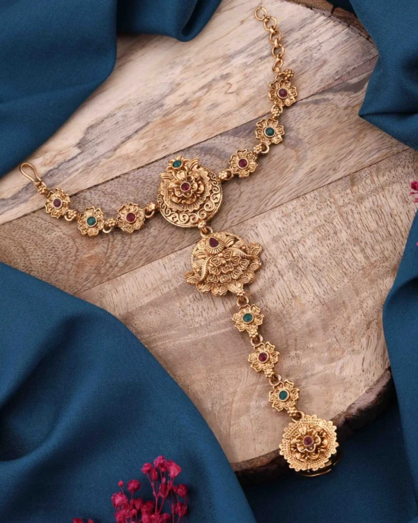 Antique Gold Hand Ornament