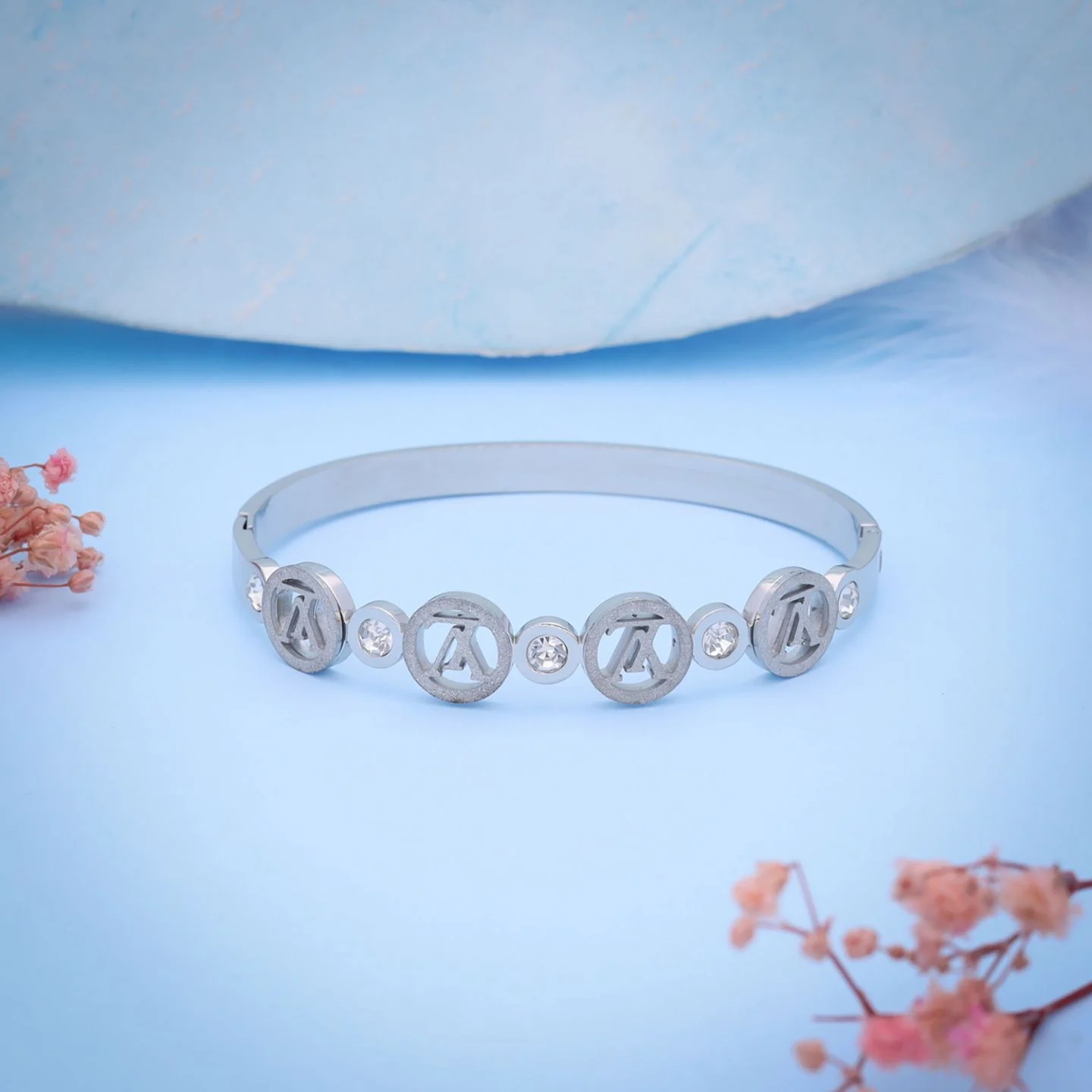 Radiant Luxe Bracelet - Image 4