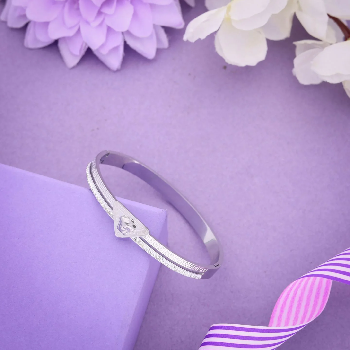 Lustre Silver Bracelet - Image 3
