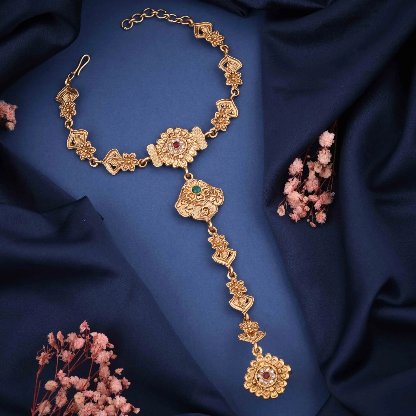 Traditional Floral Finger Bracelet