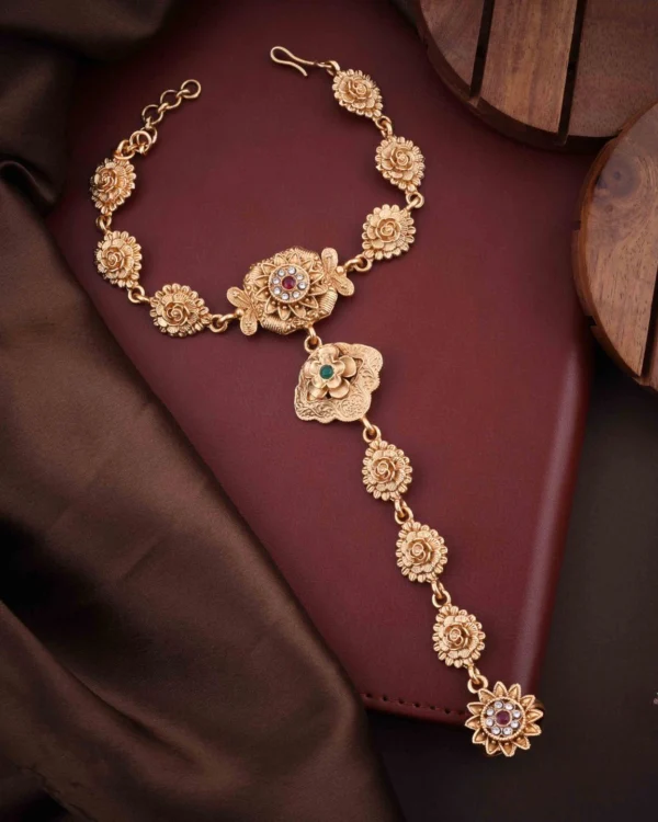 Elegant Ethnic Gold Hathphool