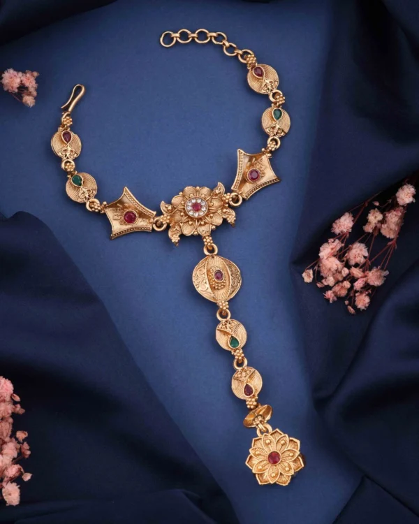 Royal Ethnic Hand Ornament