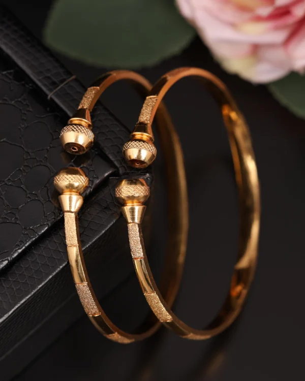 Classic Gold Open Bangle