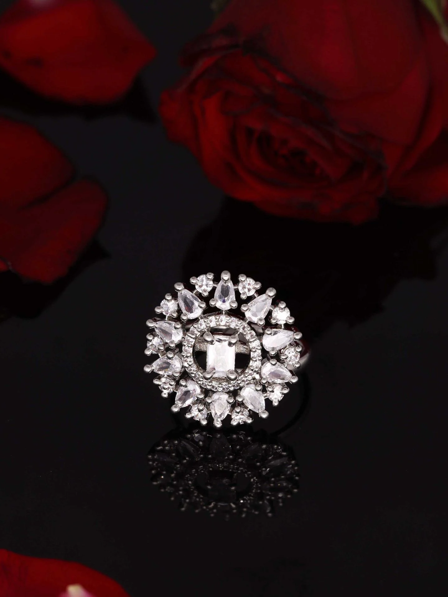 Silver Wedding Fashion Ring - Image 2