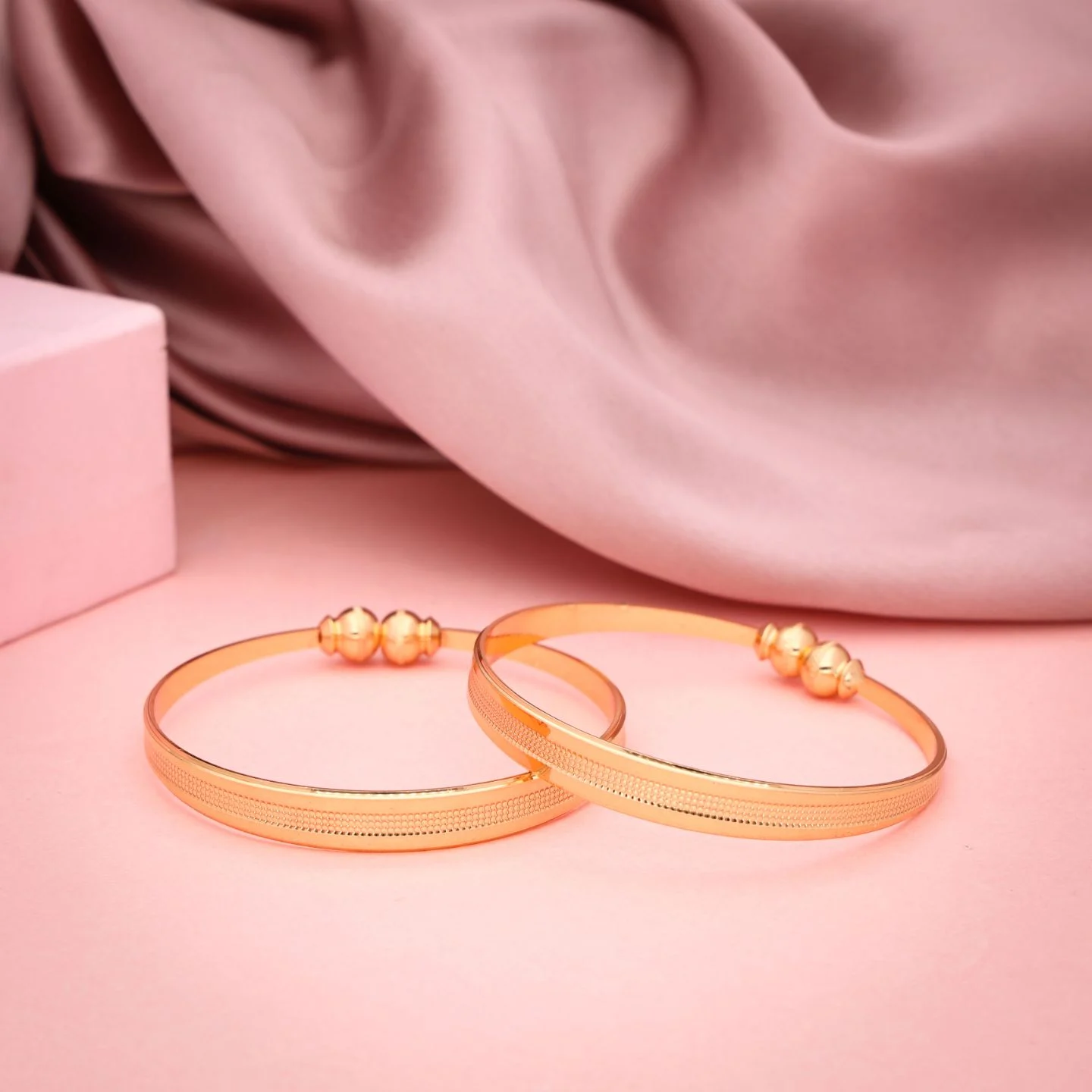 Elegant Textured Gold Bangles - Image 3