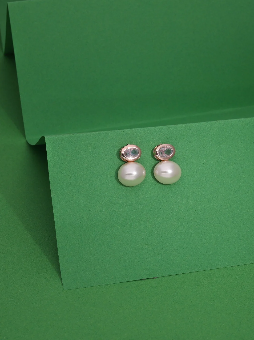 Rose Gold Floral Pearl Earrings - Image 2