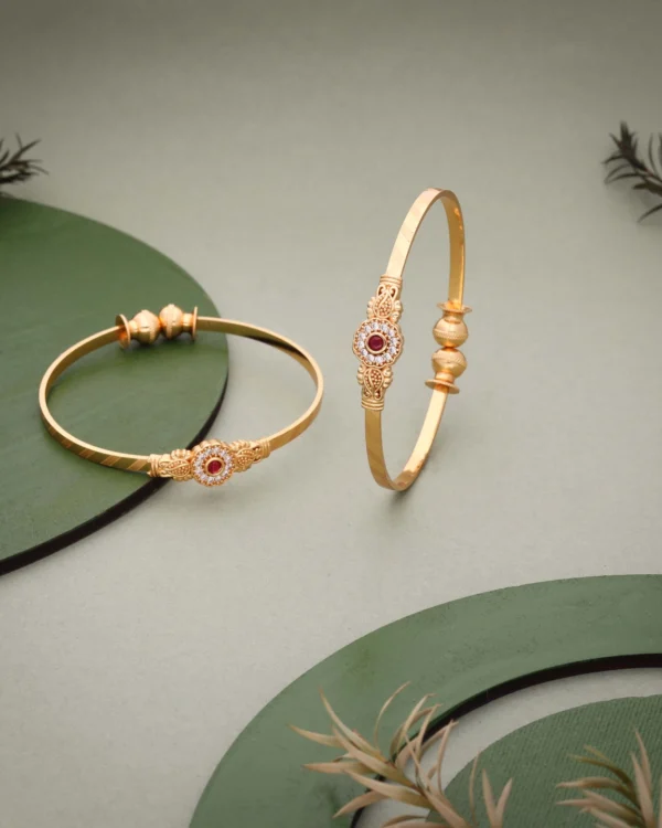 Luxury Oval Gold Bangle