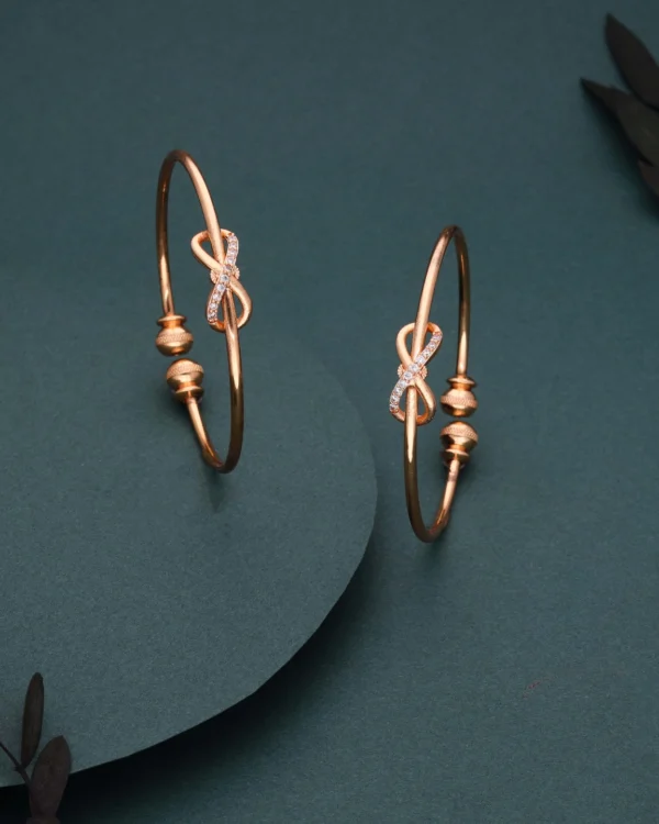 Timeless Gold Fashion Bangle