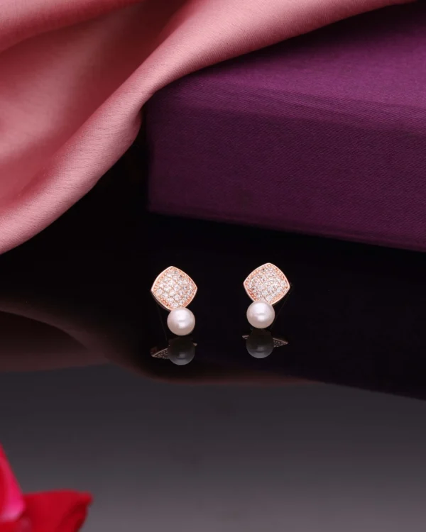 Minimal Fashion Studs
