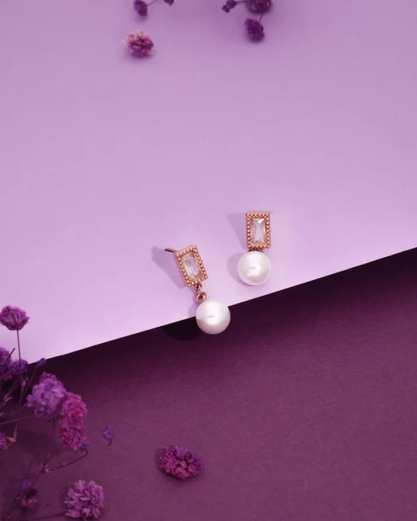Timeless Geometric Studs