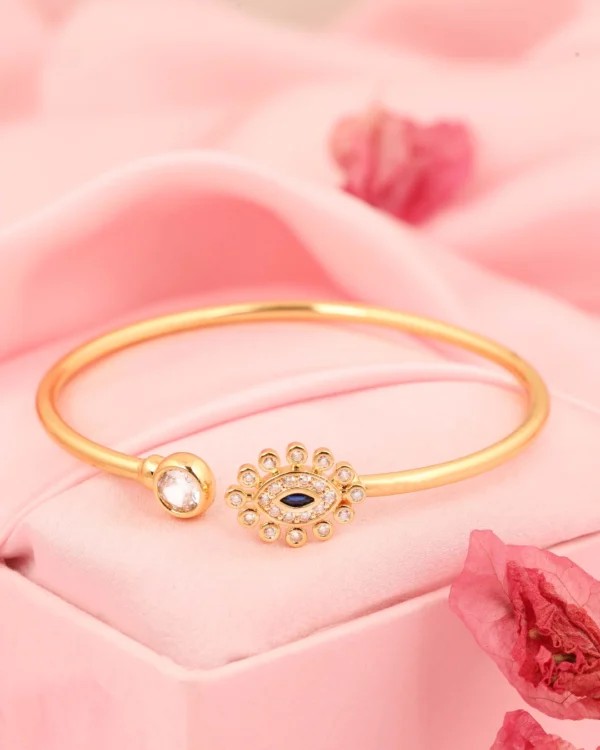 Minimal Gold Designer Bangle