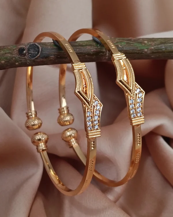 Gold Bloom Crystal Bangle