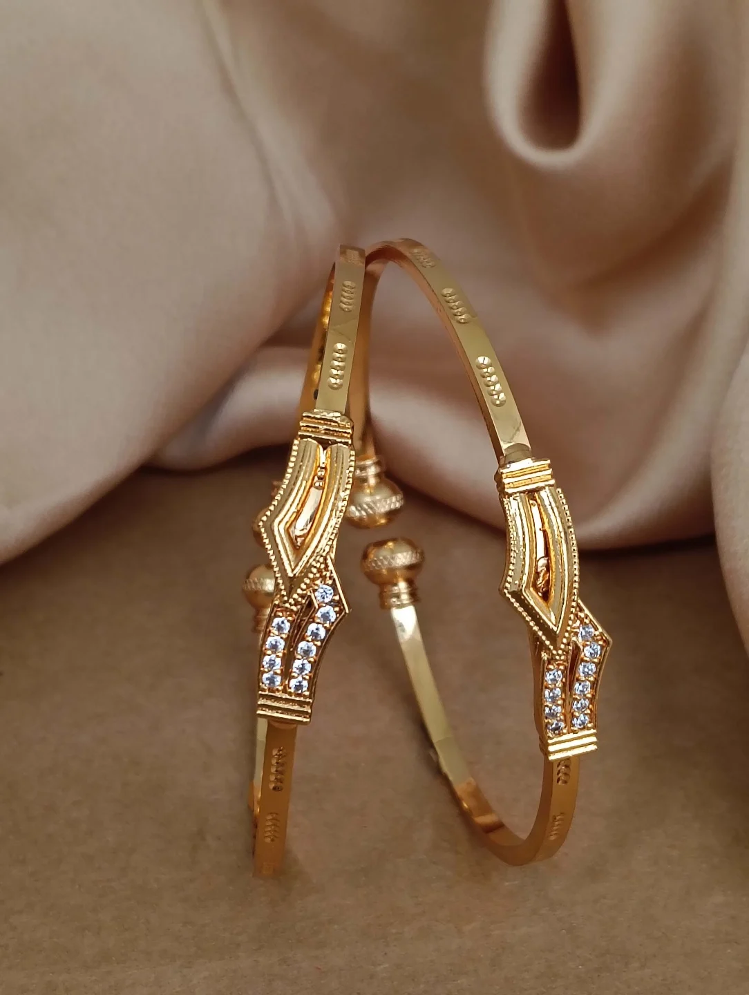 Gold Bloom Crystal Bangle - Image 3