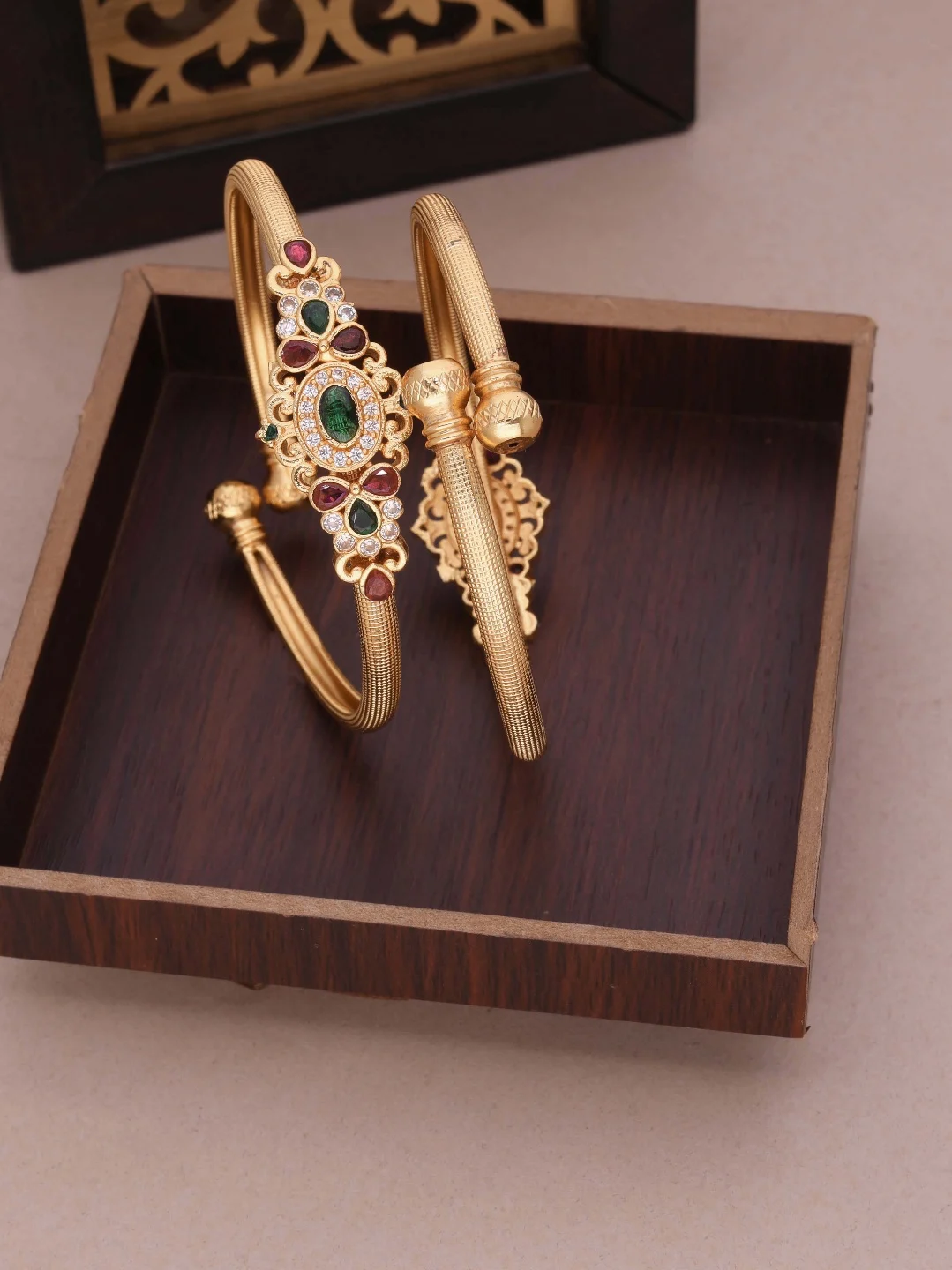 Diamond Look Floral Bangle - Image 4