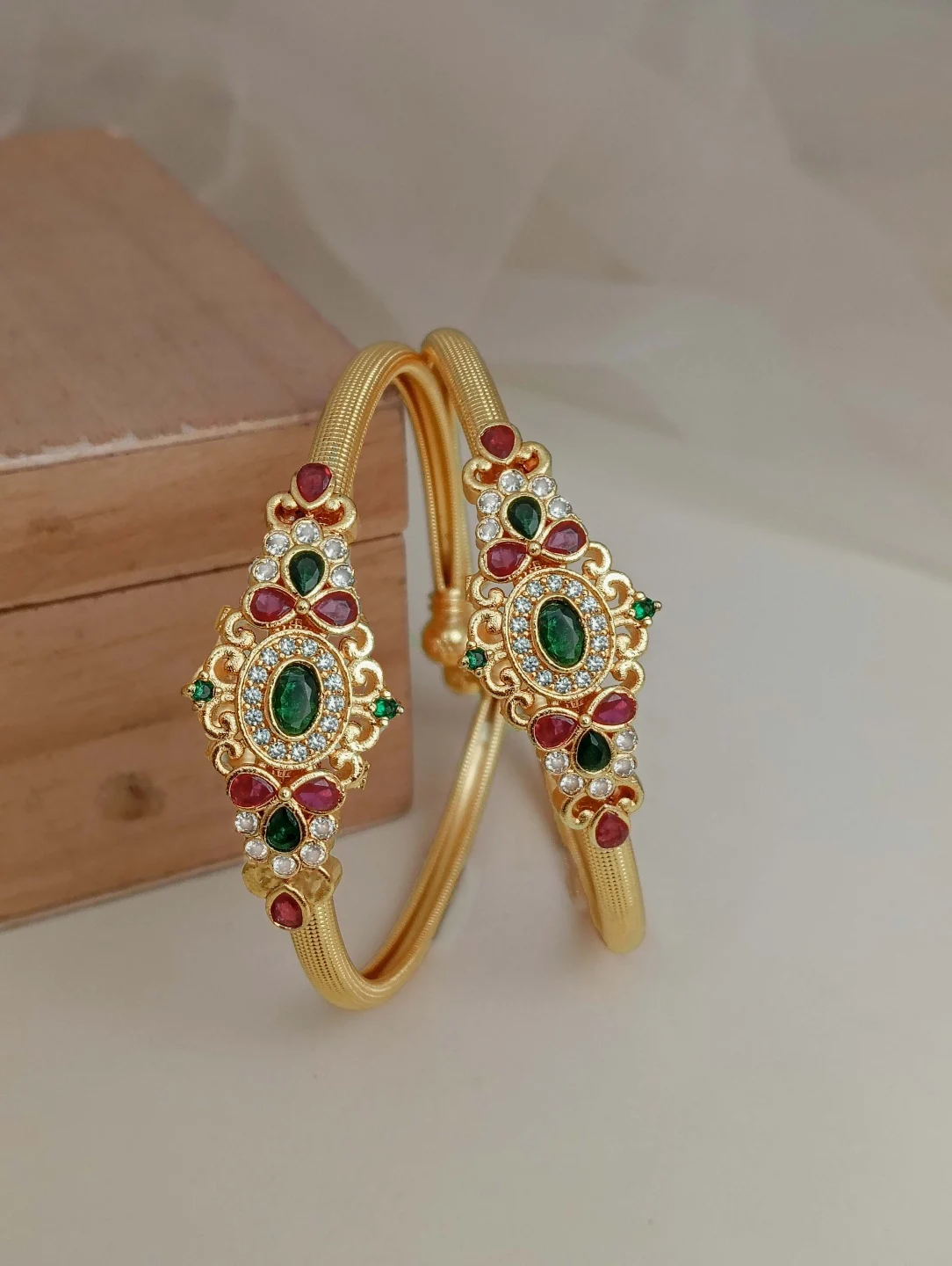 Diamond Look Floral Bangle - Image 3