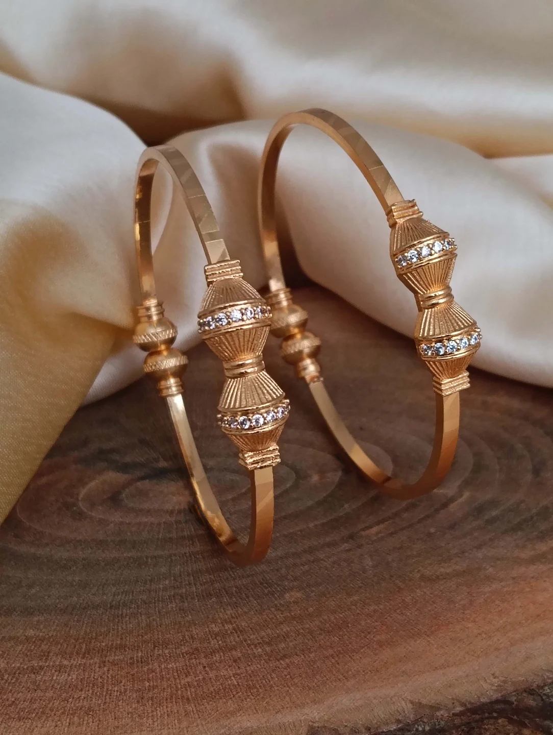 Luxe Bloom Gold Bracelet