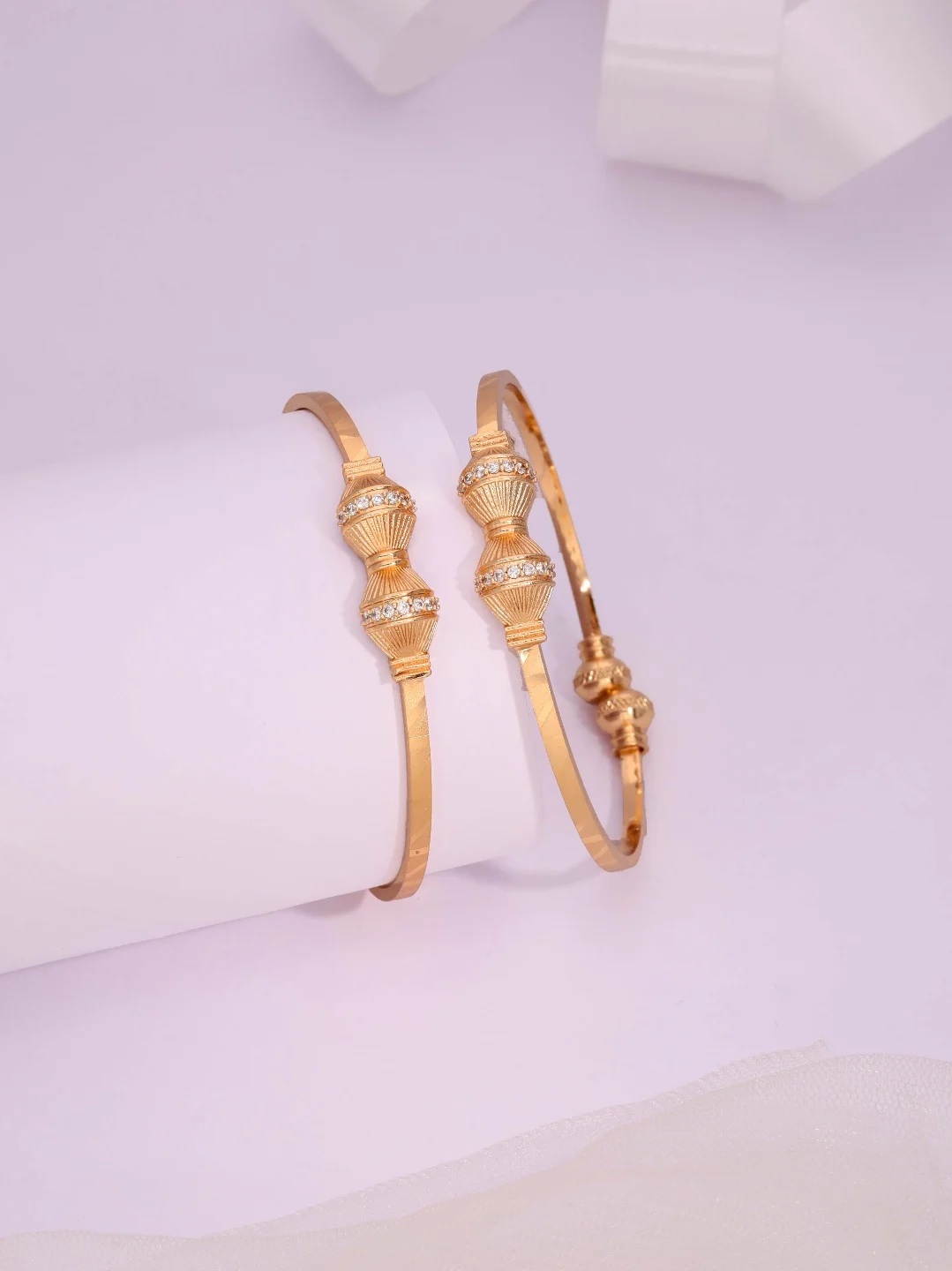 Luxe Bloom Gold Bracelet - Image 4