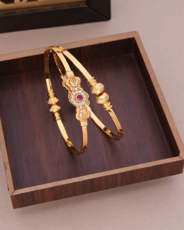 Sparkling Floral Gold Bracelet