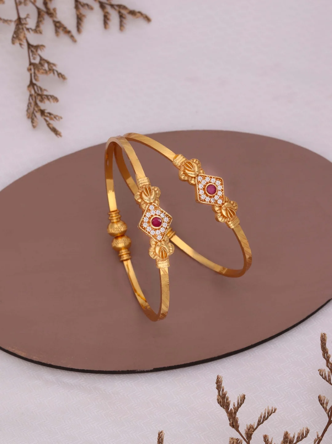 Sparkling Floral Gold Bracelet - Image 4