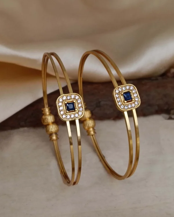 Floral Shine Gold Bangle
