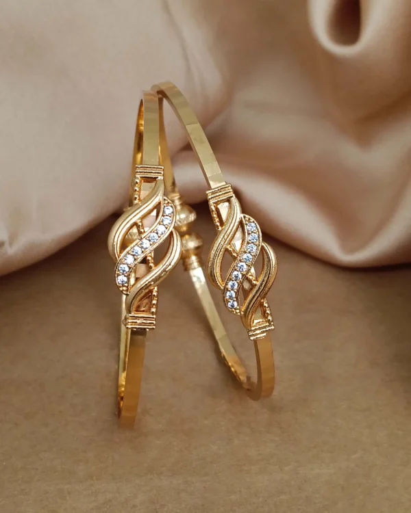 Premium Women's Bangle