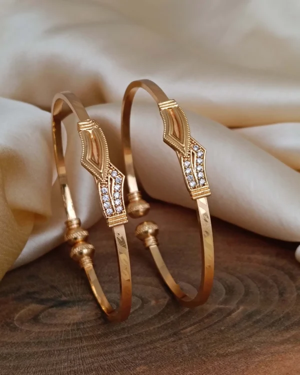 Heritage Crystal Bangle
