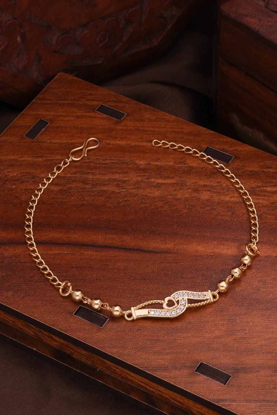 Luxury Heart Bead Bracelet - Image 2