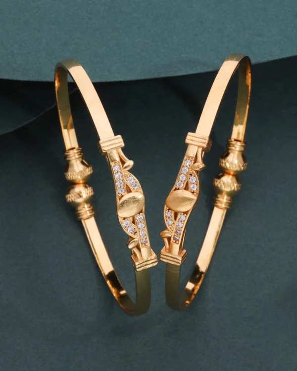 Classic Crystal Fashion Bangle