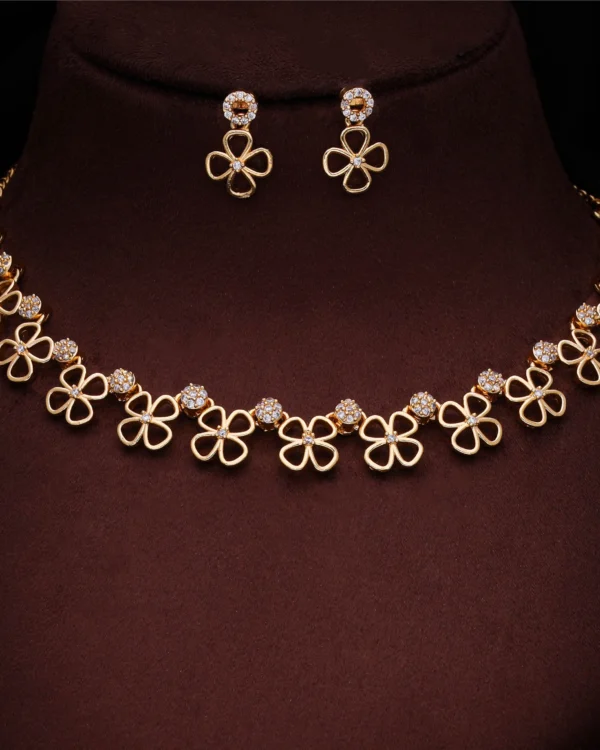 Traditional Gold Necklace Set