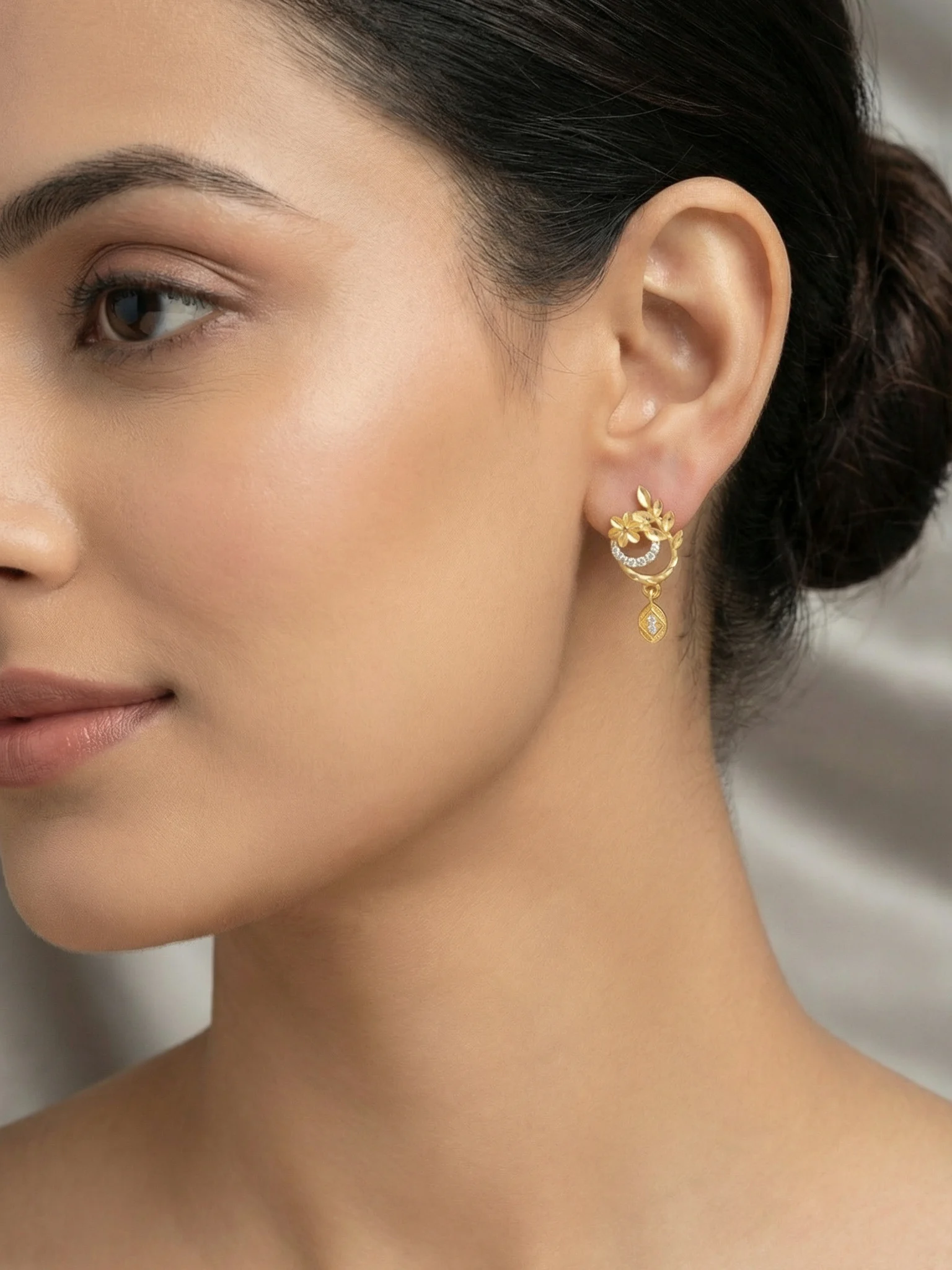 Diamond Look Gold Earrings - Image 4