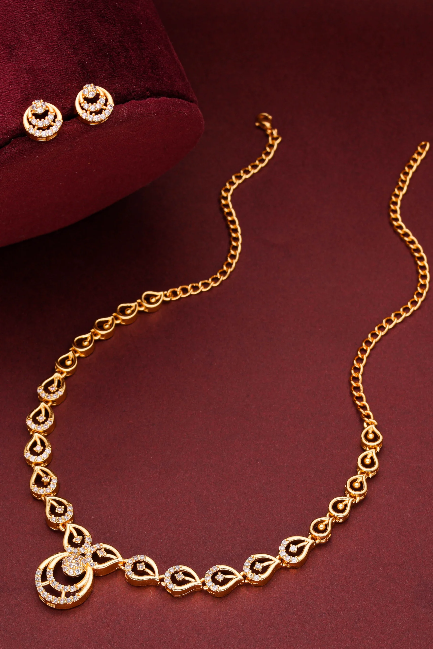 Royal Gold Necklace Set - Image 5
