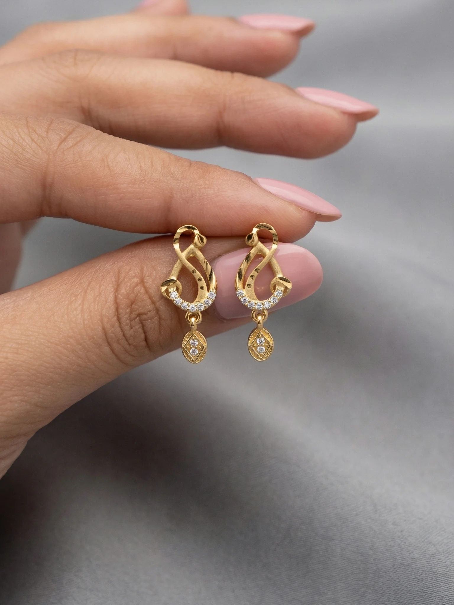Royal Gold Earrings - Image 5