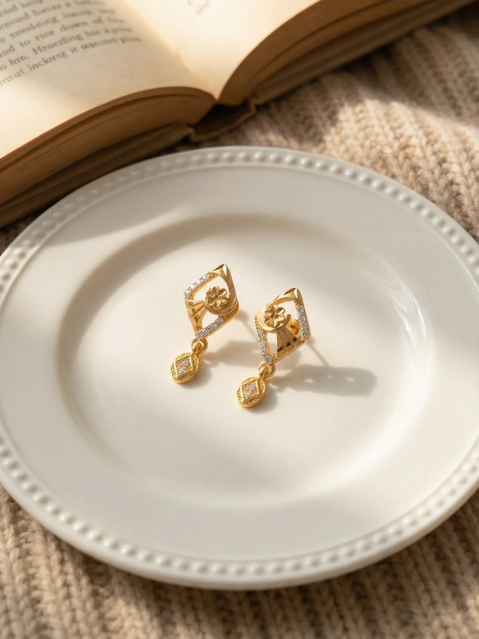 Sparkling Gold Earrings - Image 5