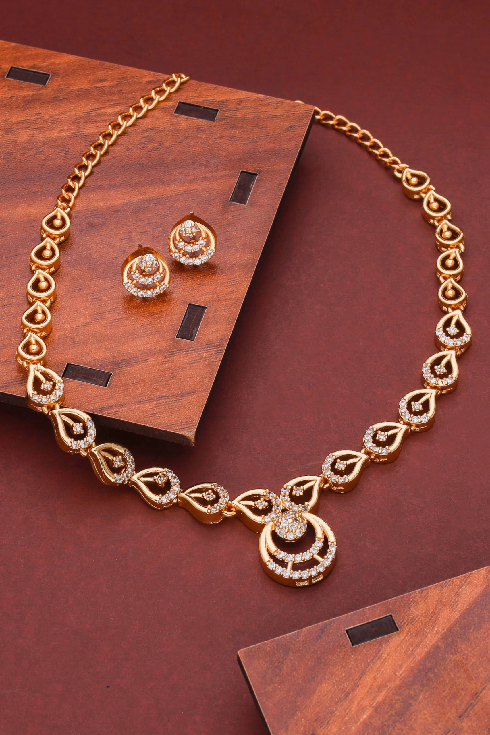 Royal Gold Necklace Set