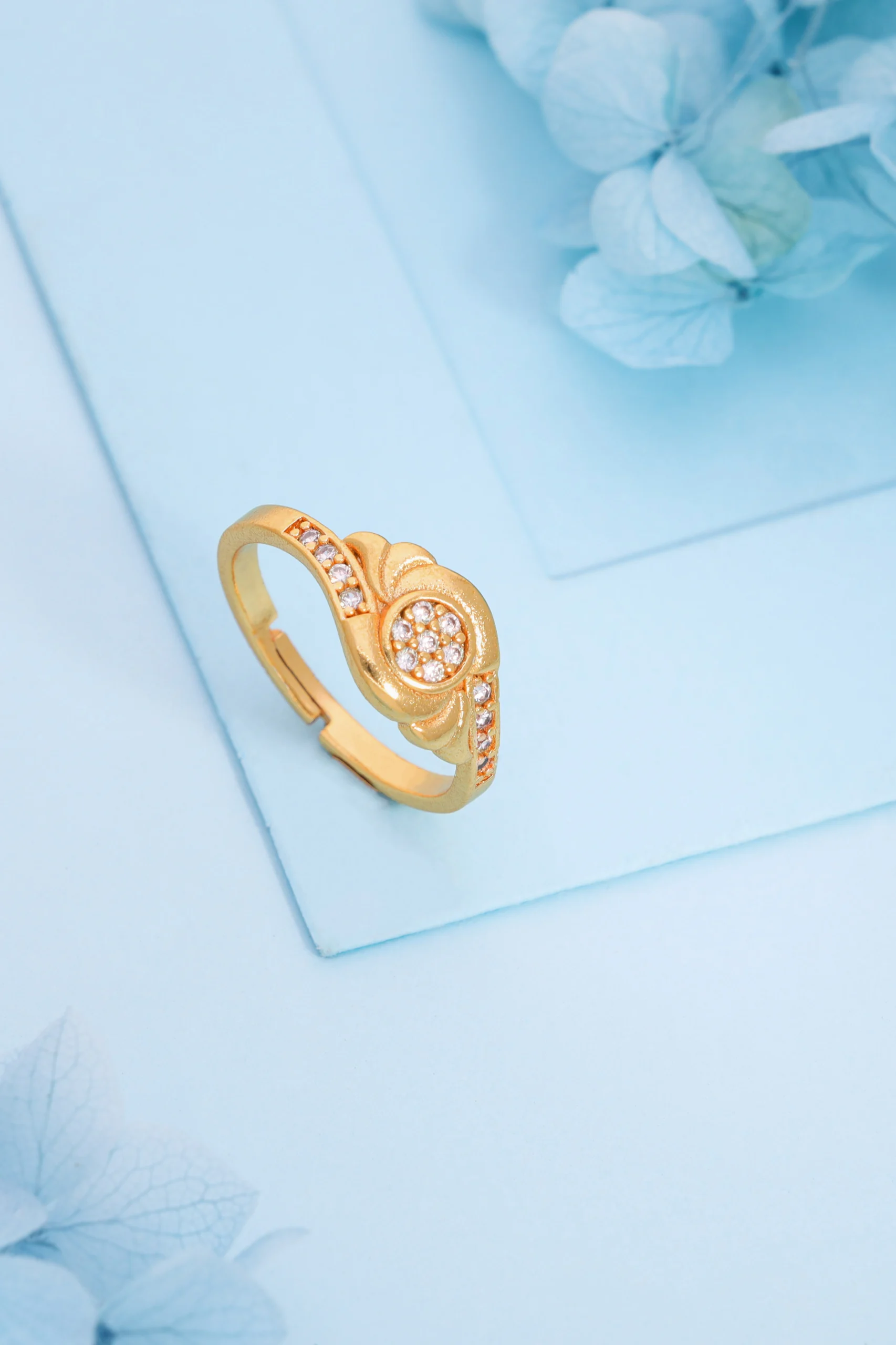 Heritage Gold Ring - Image 2