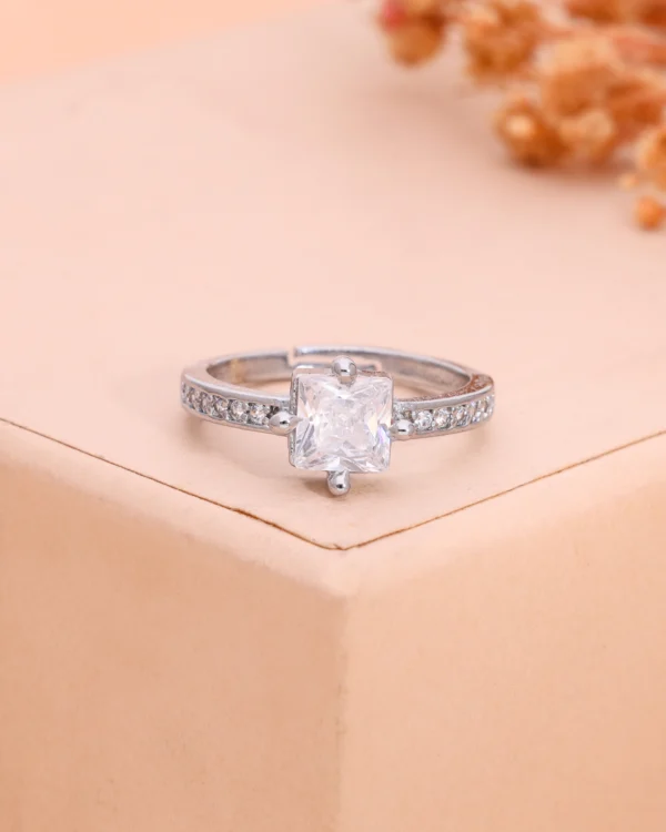 Elegant Silver Ring