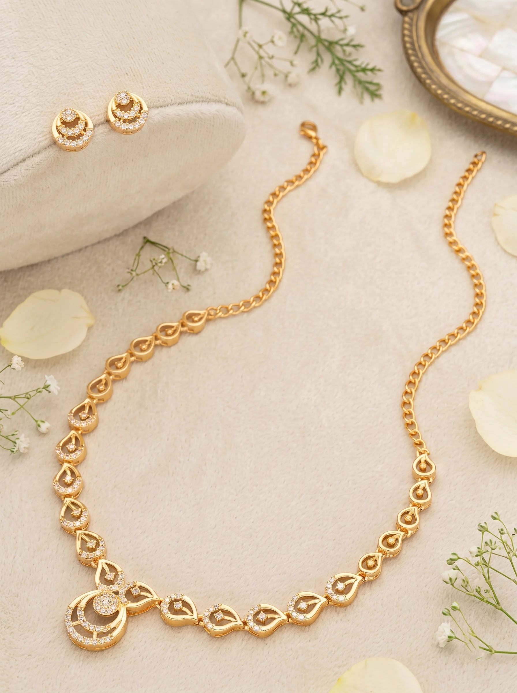 Royal Gold Necklace Set - Image 3